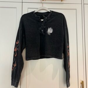 Distressed urban outfitters cropped long sleeve